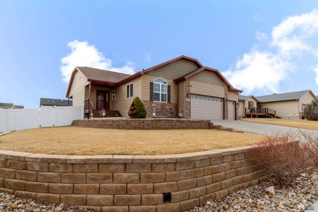 6521 SEMINOLE LN, Rapid City, SD 57702