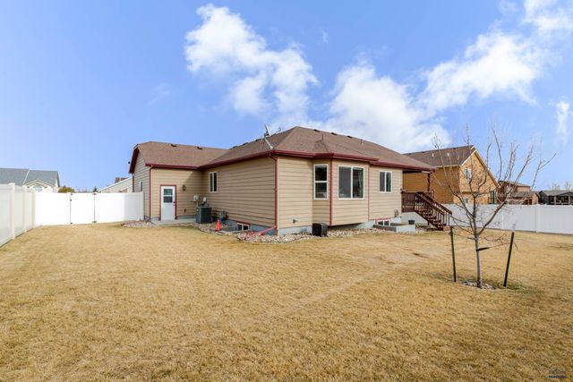 6521 SEMINOLE LN, Rapid City, SD 57702