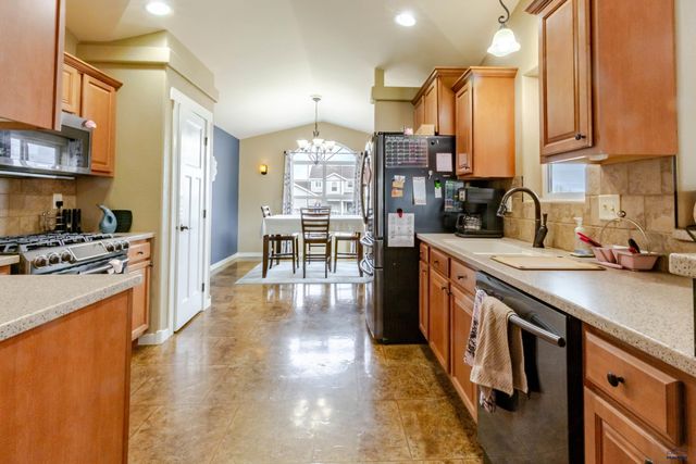 6521 SEMINOLE LN, Rapid City, SD 57702