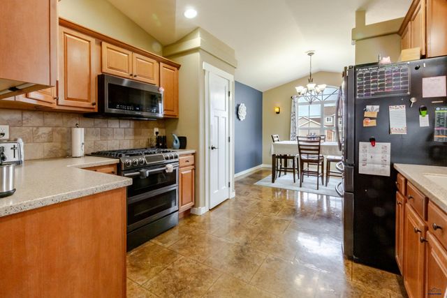 6521 SEMINOLE LN, Rapid City, SD 57702