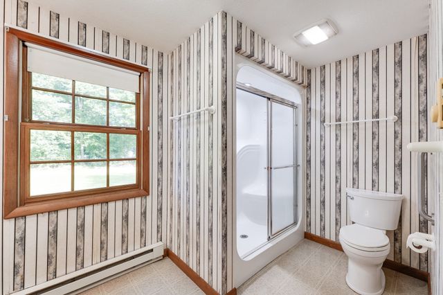 29 Indian Spring Rd, East Longmeadow, MA 01028