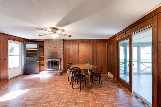 29 Indian Spring Rd, East Longmeadow, MA 01028
