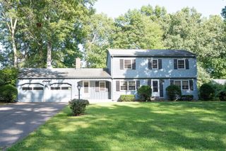 29 Indian Spring Rd, East Longmeadow, MA 01028