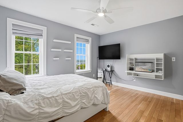 38 Gikas Ln, Marlborough, MA 01752