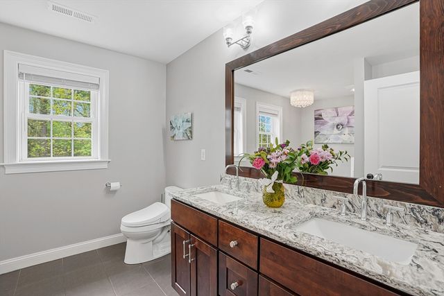 38 Gikas Ln, Marlborough, MA 01752