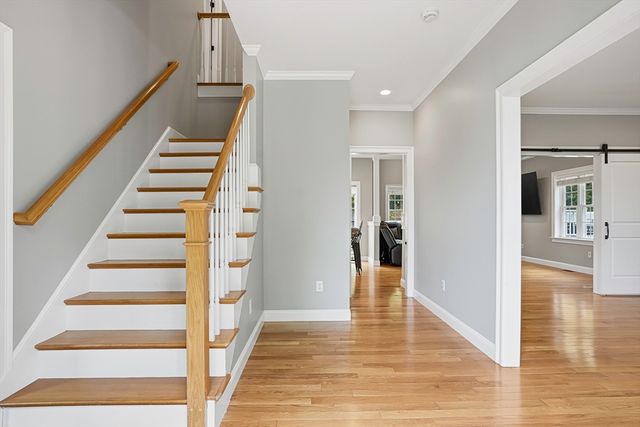 38 Gikas Ln, Marlborough, MA 01752