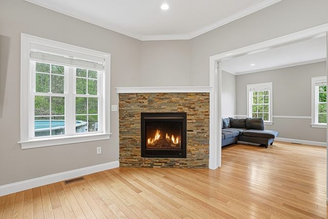38 Gikas Ln, Marlborough, MA 01752