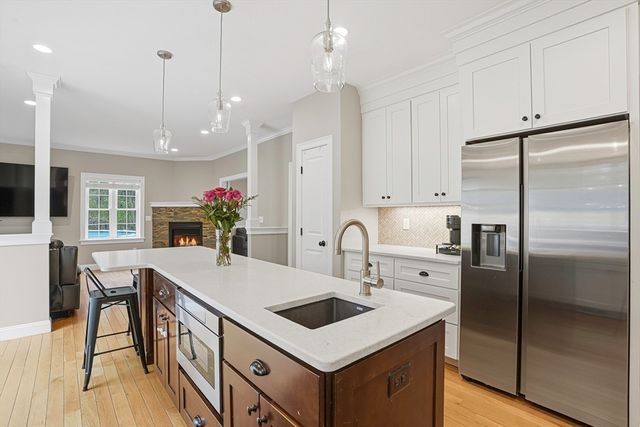 38 Gikas Ln, Marlborough, MA 01752