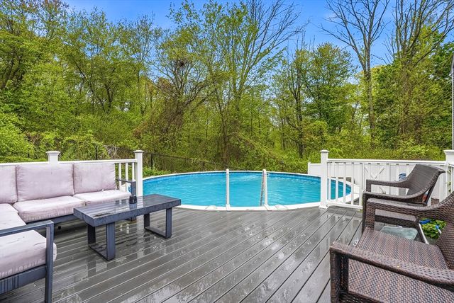 38 Gikas Ln, Marlborough, MA 01752