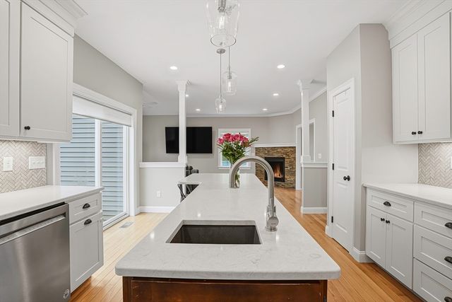 38 Gikas Ln, Marlborough, MA 01752