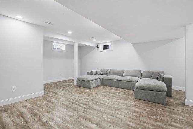 38 Gikas Ln, Marlborough, MA 01752