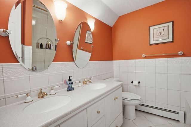 35 Cross Meadow Rd, East Longmeadow, MA 01028