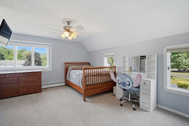 35 Cross Meadow Rd, East Longmeadow, MA 01028