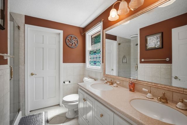 35 Cross Meadow Rd, East Longmeadow, MA 01028