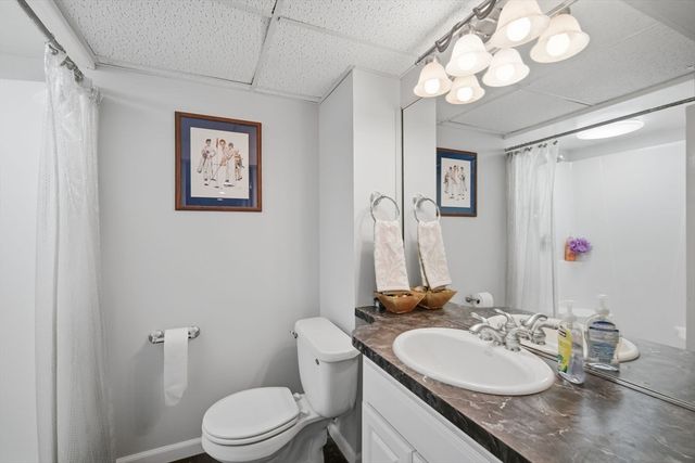 35 Cross Meadow Rd, East Longmeadow, MA 01028