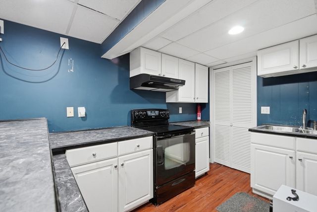 35 Cross Meadow Rd, East Longmeadow, MA 01028