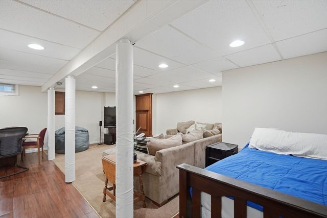 35 Cross Meadow Rd, East Longmeadow, MA 01028