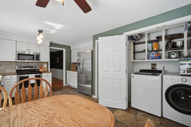 35 Cross Meadow Rd, East Longmeadow, MA 01028
