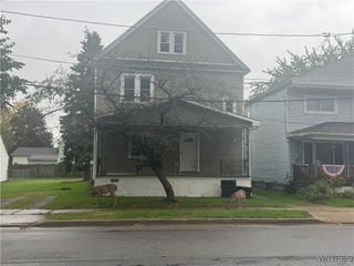 11 Dorr Street, West Seneca, NY 14210