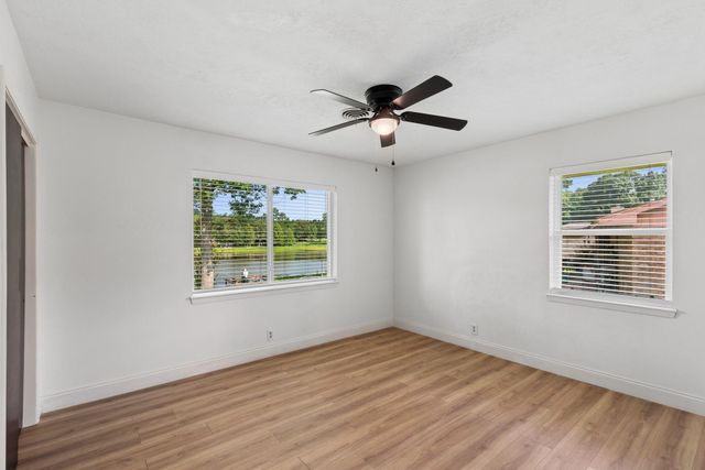 485 E Lake Drive, Livingston, TX 77351