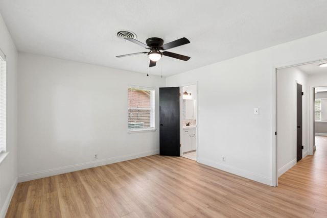 485 E Lake Drive, Livingston, TX 77351