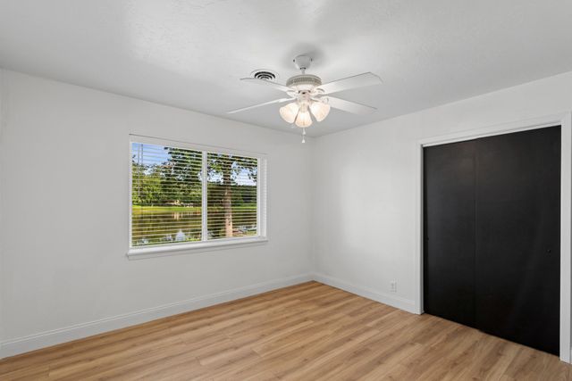 485 E Lake Drive, Livingston, TX 77351