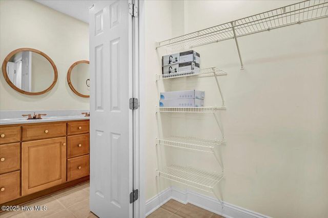 814 Canal Cove Road, Lake Waccamaw, NC 28450