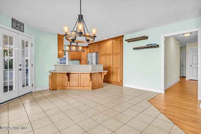 814 Canal Cove Road, Lake Waccamaw, NC 28450