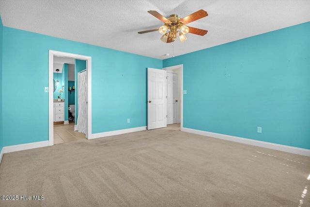 814 Canal Cove Road, Lake Waccamaw, NC 28450