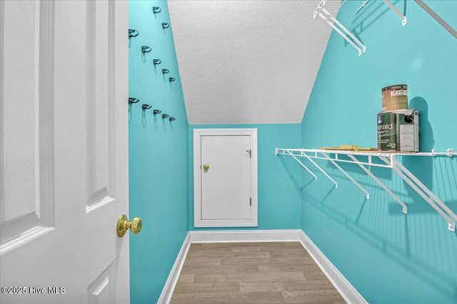 814 Canal Cove Road, Lake Waccamaw, NC 28450