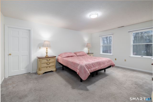 90 Fenn Road, Middlebury, CT 06762