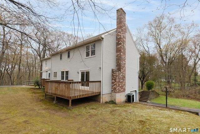 90 Fenn Road, Middlebury, CT 06762