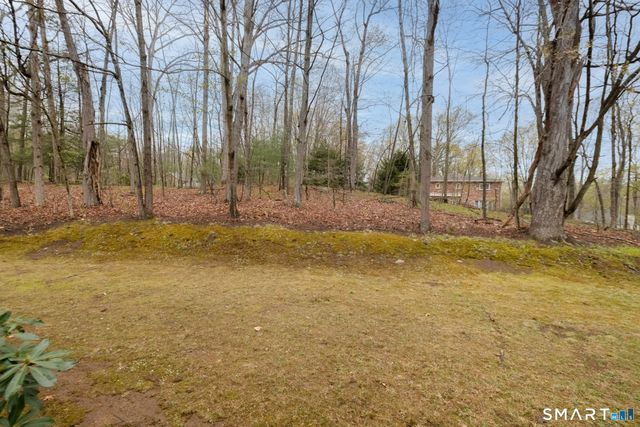 90 Fenn Road, Middlebury, CT 06762