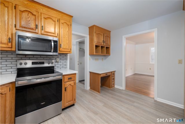 90 Fenn Road, Middlebury, CT 06762