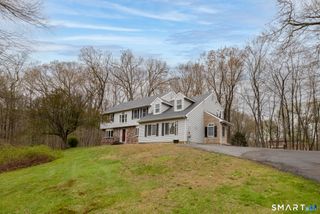 90 Fenn Road, Middlebury, CT 06762