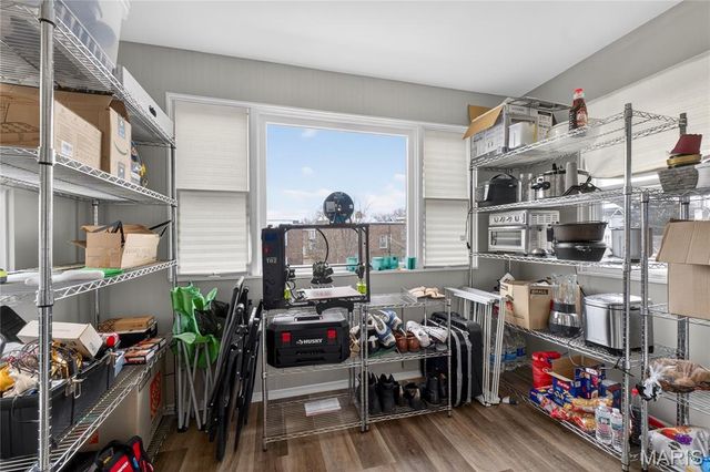 4958 Tholozan Avenue, St Louis, MO 63109