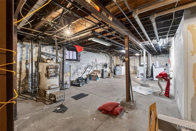 4958 Tholozan Avenue, St Louis, MO 63109