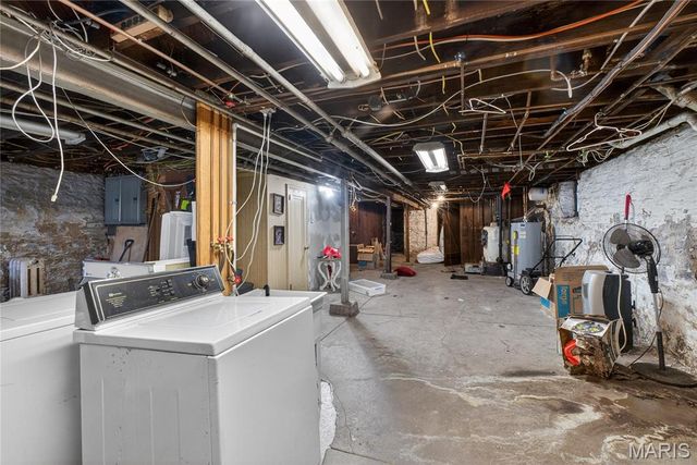 4958 Tholozan Avenue, St Louis, MO 63109