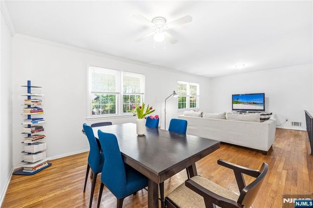 33 Mattocks Place, Closter, NJ 07624
