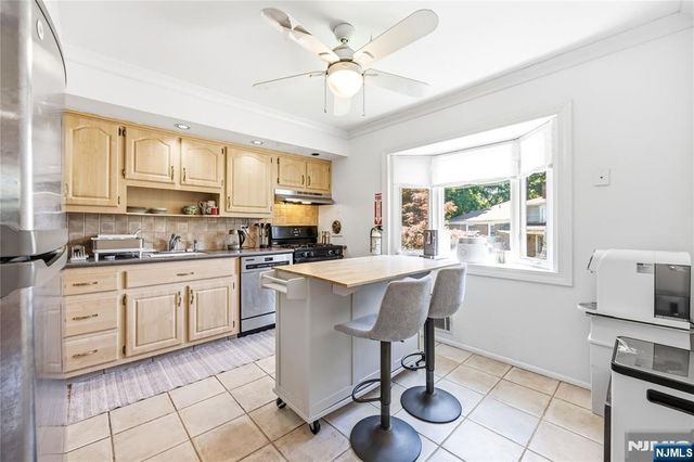 33 Mattocks Place, Closter, NJ 07624