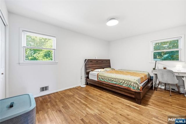 33 Mattocks Place, Closter, NJ 07624