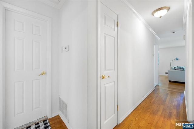33 Mattocks Place, Closter, NJ 07624