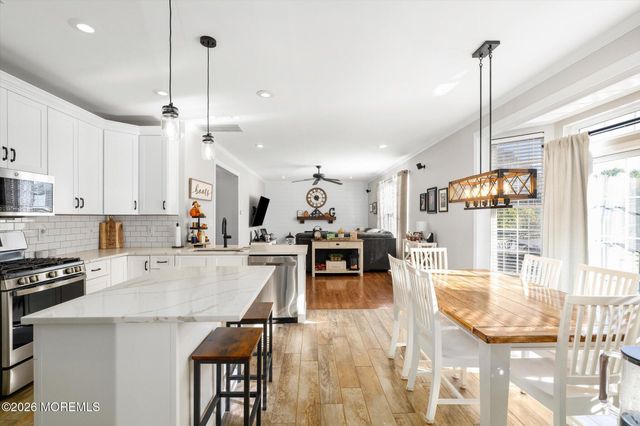 15 Smith Drive, Allentown, NJ 08501