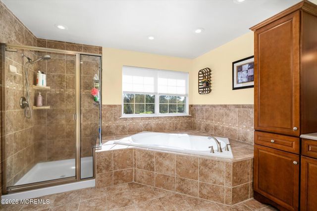 15 Smith Drive, Allentown, NJ 08501