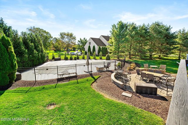 15 Smith Drive, Allentown, NJ 08501
