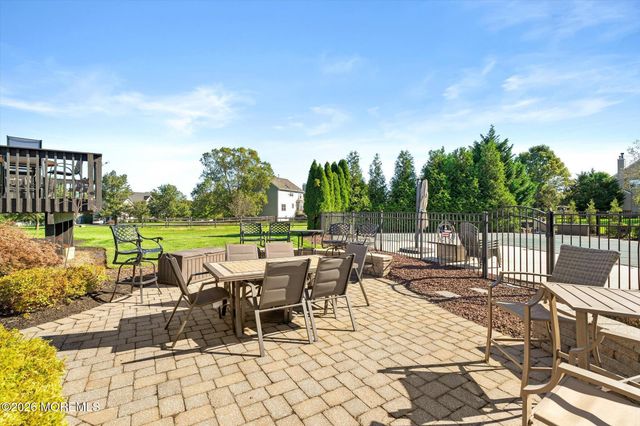 15 Smith Drive, Allentown, NJ 08501