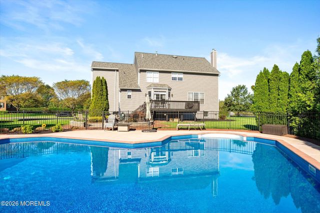 15 Smith Drive, Allentown, NJ 08501