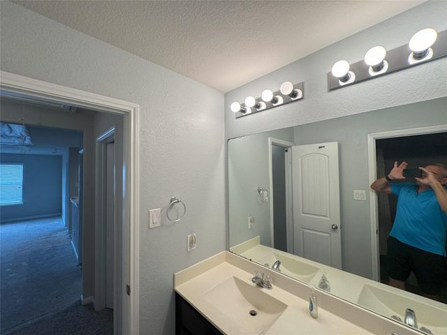 8310 Oakleaf Meadow Court, Rosharon, TX 77583