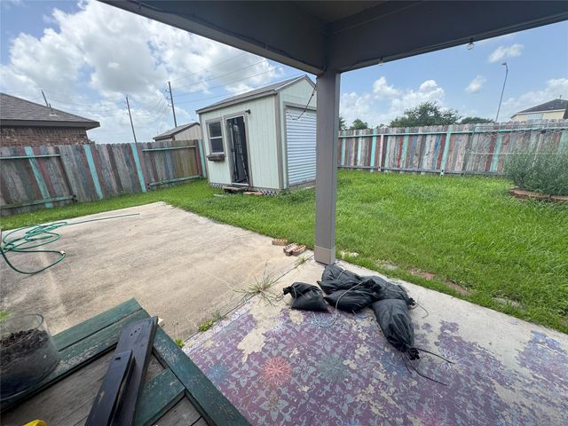 8310 Oakleaf Meadow Court, Rosharon, TX 77583
