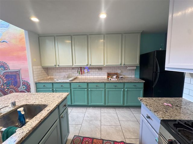 8310 Oakleaf Meadow Court, Rosharon, TX 77583